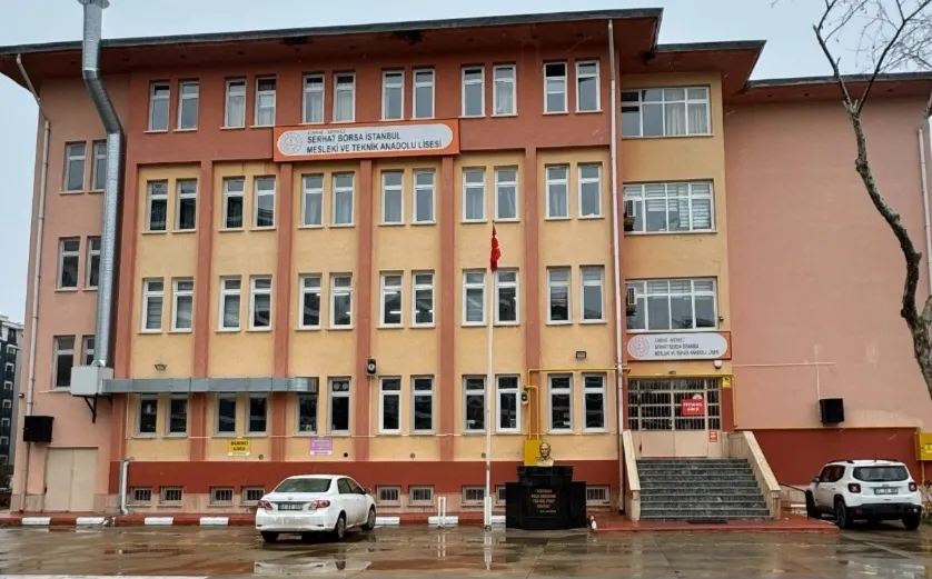 MESLEK LİSESİNİN ÖĞRENCİLERİNİN YERİNDEN ETMEYİ DÜŞÜNMEK  BENCİLLİKTİR ”