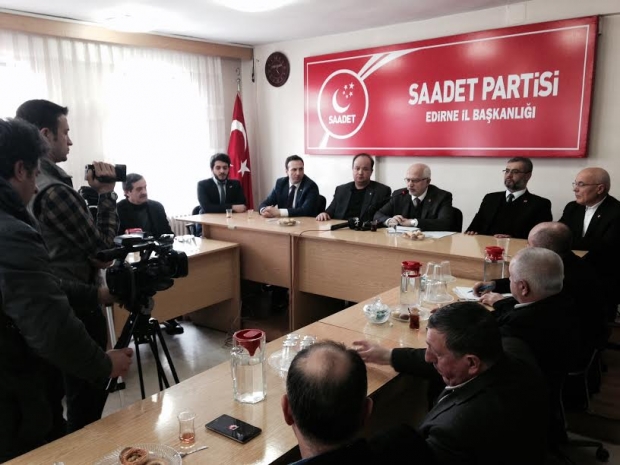 SAADET PARTİSİ “HALKLA KUCAKLAŞMA” PROGRAMI İLE YOLLARDA