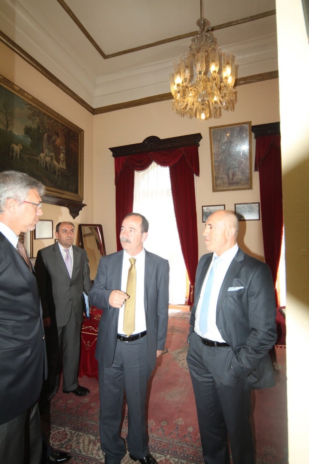 ŞAHİNLER HOLDİNG YÖNETİM KURULU BAŞKANI KEMAL ŞAHİN GÜRKAN’I ZİYARET ETTİ…