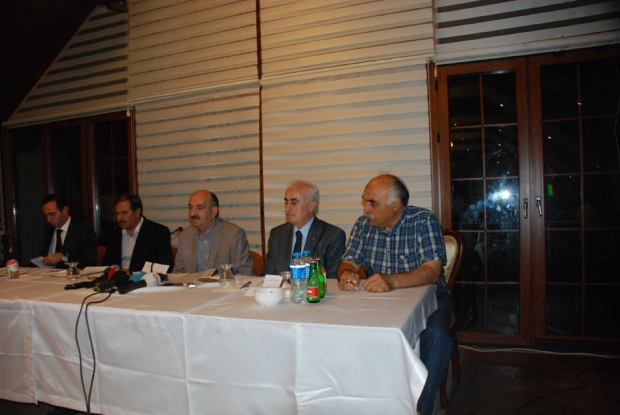 BAKAN MÜEZZİNOĞLU SEL BÖLGESİNDE İNCELEMELERDE BULUNDU