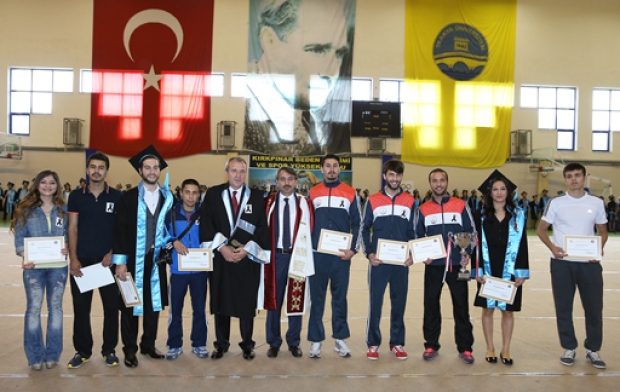  KIRKPINAR BEDEN EĞİTİMİ ve SPOR YÜKSEK OKULU MEZUNİYET TÖRENİ YAPILDI