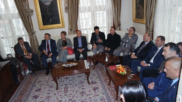 GÜRKAN, “YÜREKLERİMİZDEKİ SEVGİ HİÇ BİTMESİN”