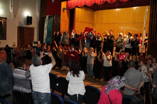 KADINA ŞİDDETE HAYIR