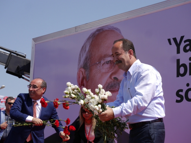 CHP’YE İSTASYON MEYDANI BÜYÜK GELDİ…