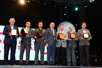 MÜEZZİNOĞLUNDAN ve DURUERDEN; OKYANUS ÖTESİNE SELAMLAR 