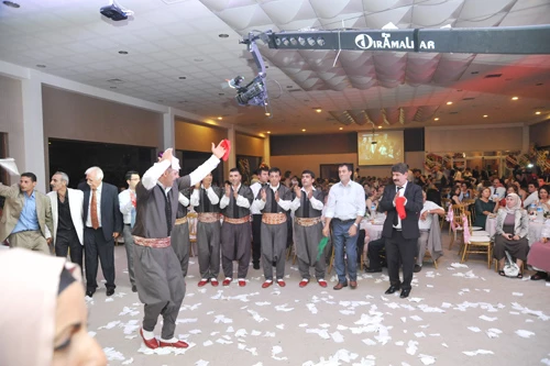 YAZGAN VE ÜZEL AİLELERİNİN MUTLU GÜNÜ
