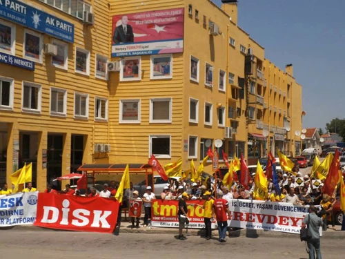 SENDİKALAR GEZİ PARKI İÇİN YOLLARDA