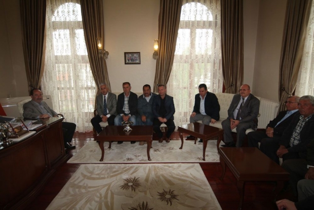 ETUS YÖNETİM KURULU BELEDİYE BAŞKANI GÜRKAN’I ZİYARET ETTİ.