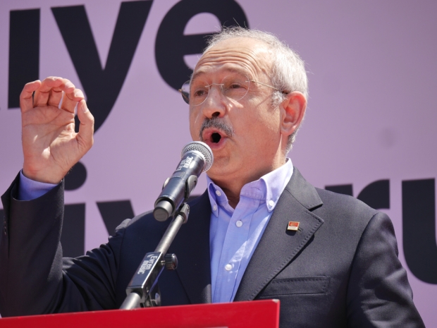 CHP’YE İSTASYON MEYDANI BÜYÜK GELDİ…