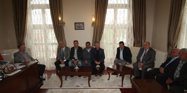 ETUS YÖNETİM KURULU BELEDİYE BAŞKANI GÜRKAN’I ZİYARET ETTİ.