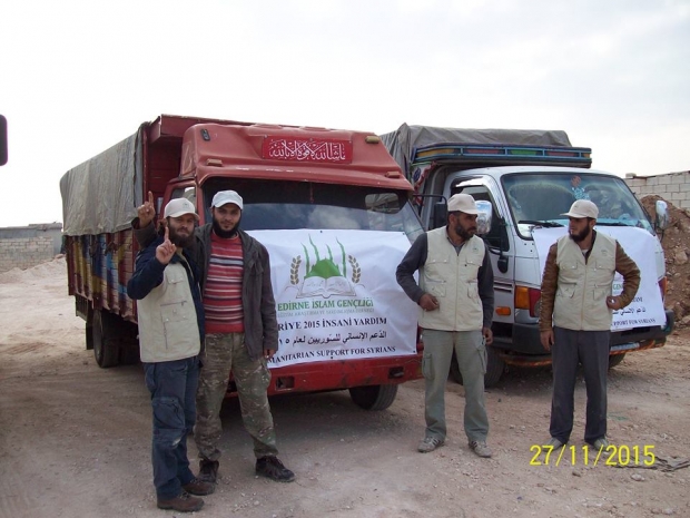 EDİRNE'DEN SURİYE'YE 4 KAMYON UN YARDIMI