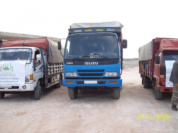 EDİRNE'DEN SURİYE'YE 4 KAMYON UN YARDIMI