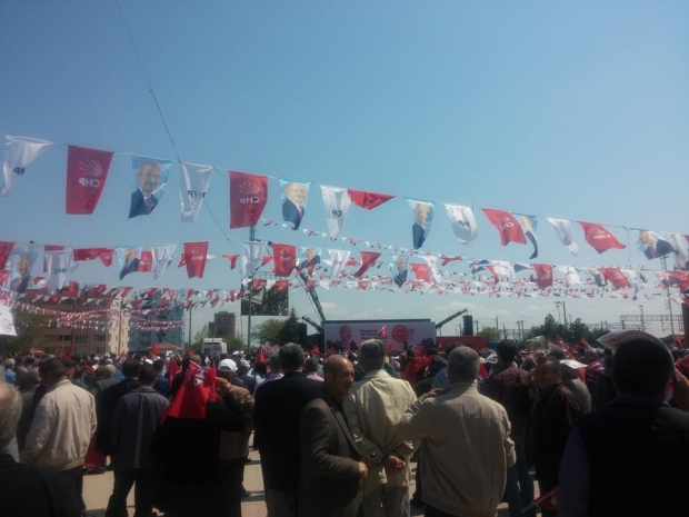 CHP’YE İSTASYON MEYDANI BÜYÜK GELDİ…