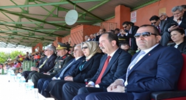 23 NİSAN COŞKUSU STADA SIĞMADI