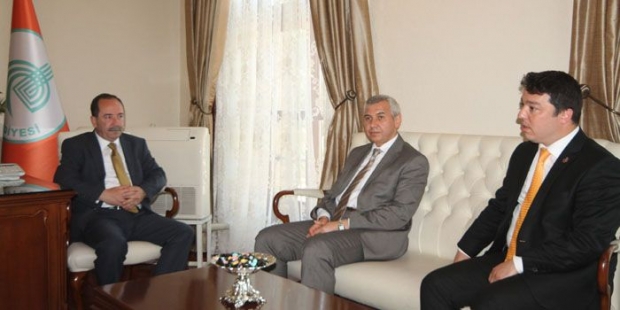 ŞAHİNLER HOLDİNG YÖNETİM KURULU BAŞKANI KEMAL ŞAHİN GÜRKAN’I ZİYARET ETTİ…