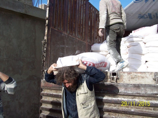 EDİRNE'DEN SURİYE'YE 4 KAMYON UN YARDIMI